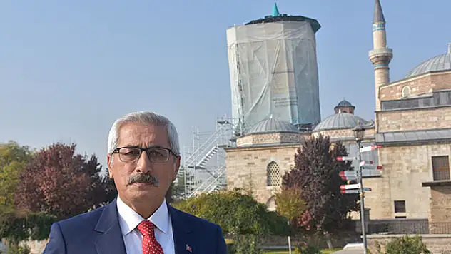 Mevlana Müzesi'nin turkuaz kubbesi '100 ton yük'ten kurtarıldı