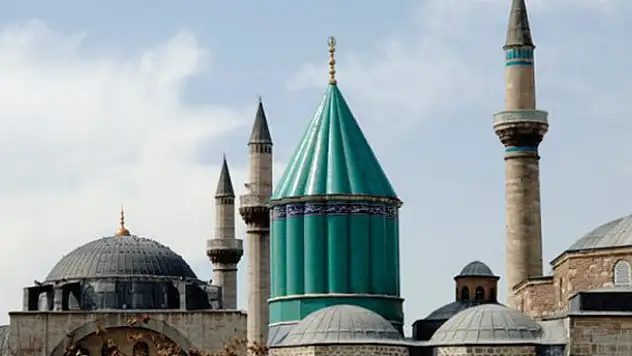 Mevlana Müzesi'nin turkuaz kubbesi yenileniyor