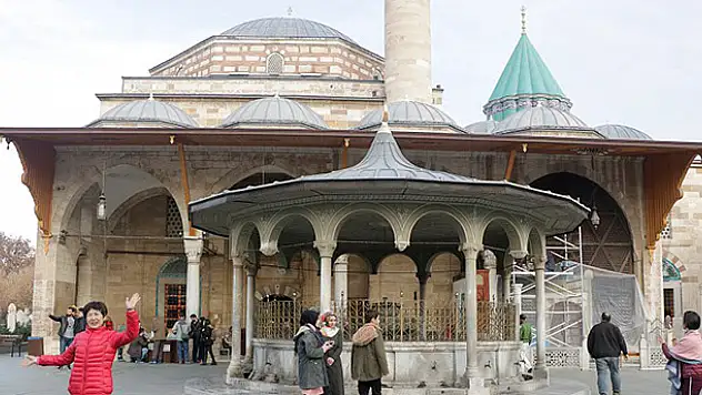 Mevlana müzesi rekora doymuyor