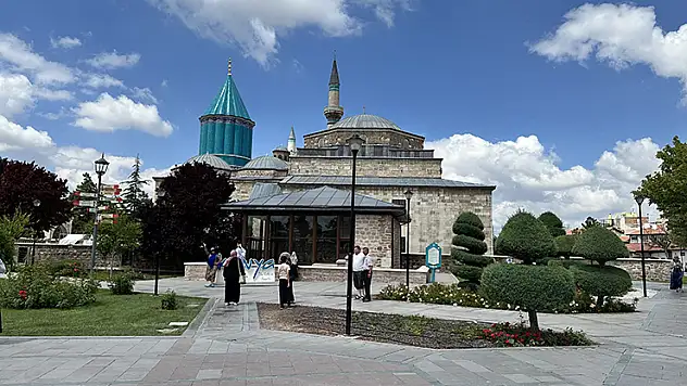 Mevlana Müzesi yılın ilk dört ayında 917 bin ziyaretçi ağırladı