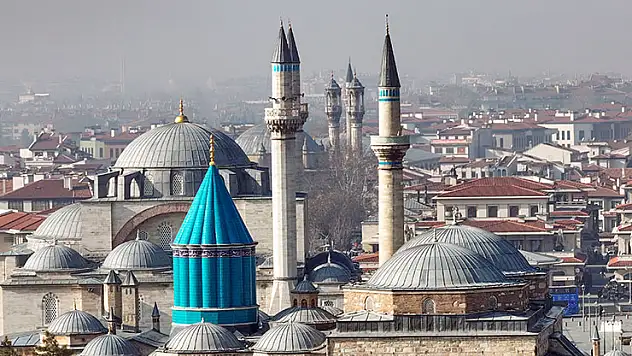 Mevlana Müzesi'nin koleksiyonuna Mevlevi dervişlerinin kullandığı 171 yeni parça eklendi