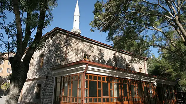 Mevlana'nın kadim dostu: Şems-i Tebrizi