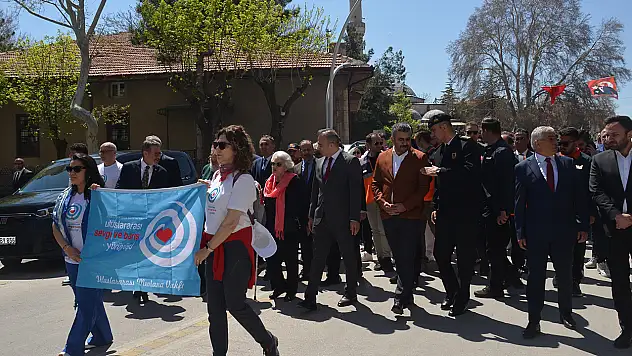 Mevlana'nın torunu Konya'ya vuslat yürüyüşünü başlattı