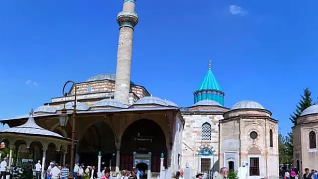 Mevlana Türbesi'ne rekor ziyaretçi geldi!
