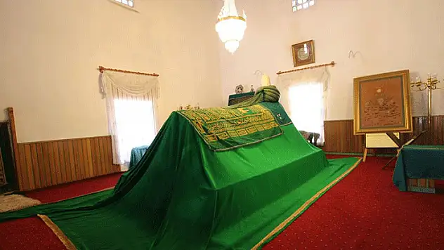 Mevlana'nın 'Ona uğramadan bana gelmeyin' dediği zat Konya'da meftun