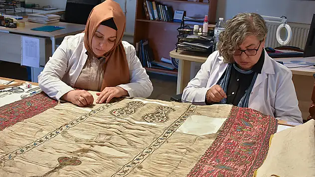 Mevlana'ya ait olduğu değerlendirilen eserler restore ediliyor
