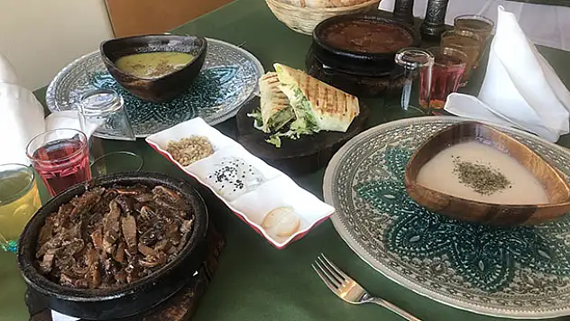 Mevlevi mutfağını 45 özel tarifle yaşatmaya çalışıyor