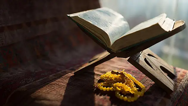 Mevlid Kandili ne zaman 2023? Mevlid Kandili nedir, önemi ne? Diyanet kandil günlerini duyurdu... İşte Mevlid Kandili tarihi!

