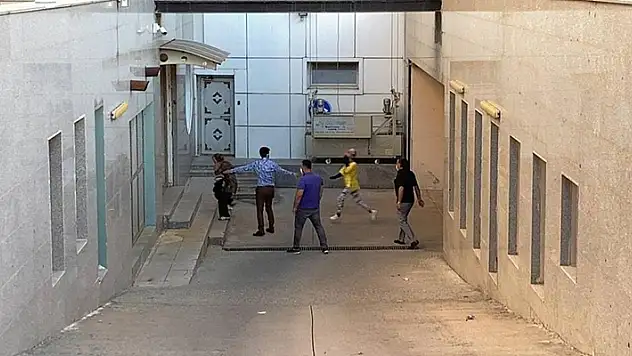 Mezarlıkta toprağa gömülü bulunan bebeğin anne ve anneannesi tutuklandı