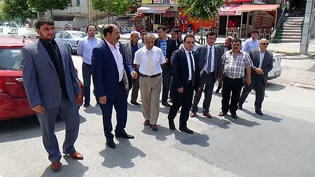 Mhp'den yol kapatma eylemi