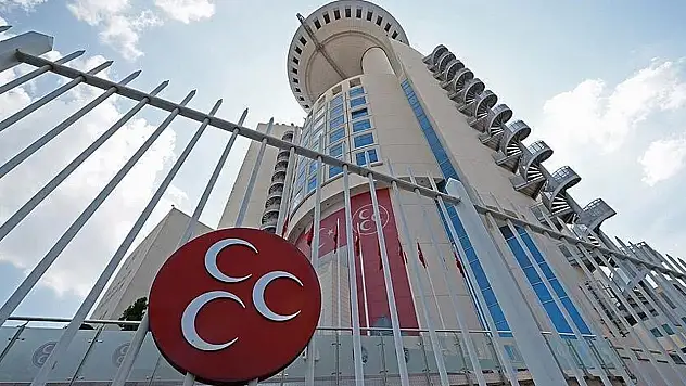MHP Genel Başkan Yardımcısı Yalçın, İstanbul İl Teşkilatının feshedildiğini açıkladı