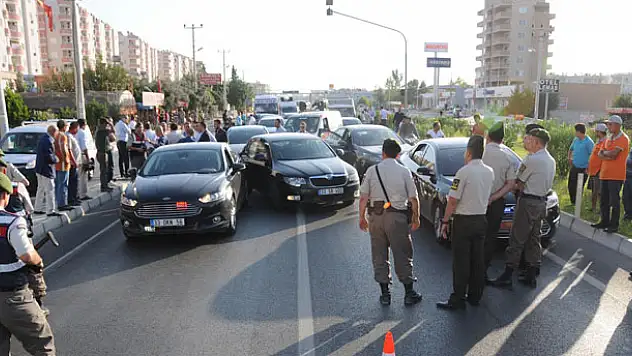 MHP konvoyunda arama krizi!