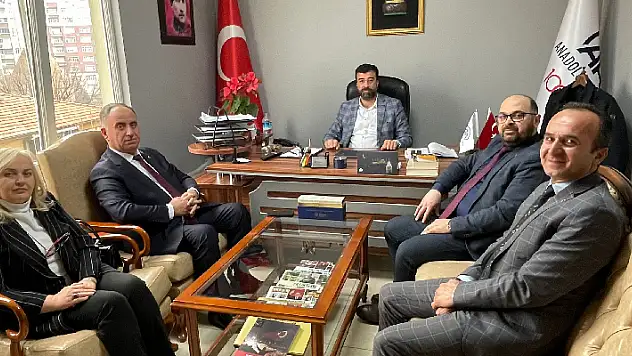 MHP Konya İl Başkanı Karaarslan AA Konya Bölge Müdürü Yerlikaya'yı ziyaret etti
