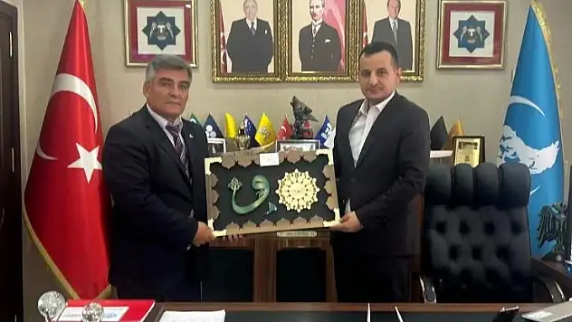MHP Konya'da istifa depremi