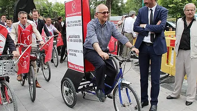 MHP'li Adaydan Bisikletli Seçim Çalışması