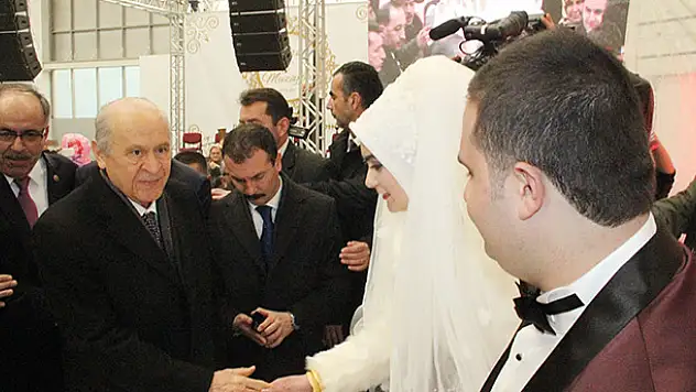 MHP lideri Bahçeli, Konya'da düğüne katıldı