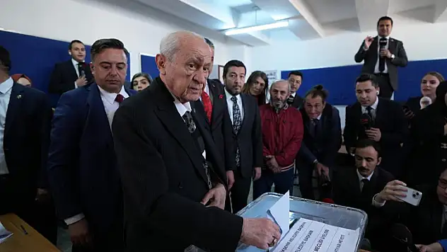 MHP lideri Bahçeli oyunu kullandı
