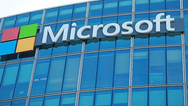 Microsoft, İngiltere'de 30 milyar dolar yatırım yapacak