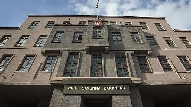 Millî Savunma Bakanlığı, Genelkurmay Başkanlığı ve kuvvet komutanlıklarına uzman yardımcısı alınacak
