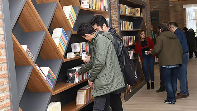Millet Kıraathanesi Her Yaştan Konyalıyı Buluşturuyor