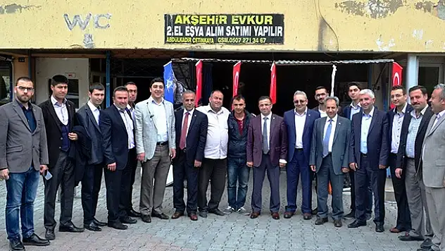 Milletvekili adayı Ömer Ünal Akşehir'de Vatandaşlarla buluştu