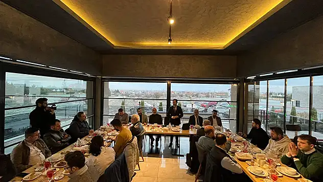 Milletvekili Altunyaldız, basınla iftar yaptı: Fırsatları avantaja çevireceğiz