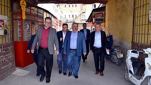 Milletvekili Etyemez, esnaflarla bir araya geldi
