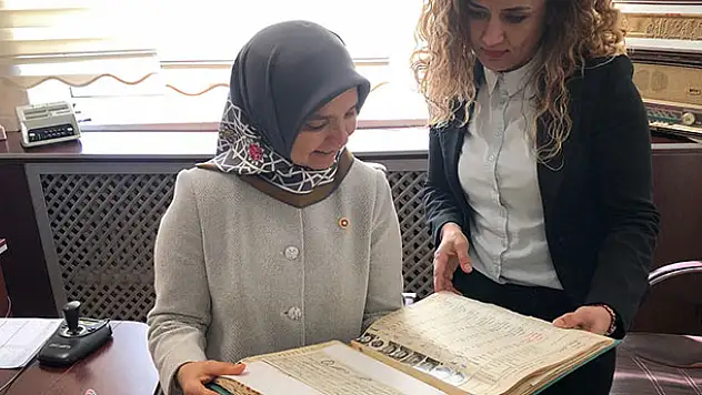 Milletvekili Hüsnüye Erdoğan mezun olduğu okulda duygusal anlar yaşadı