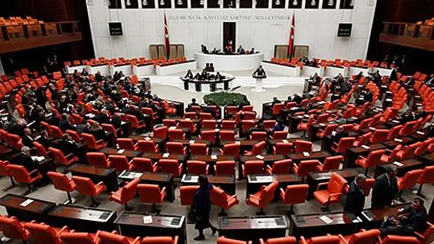 Milletvekillerine maaş kesme cezası verilemeyecek!