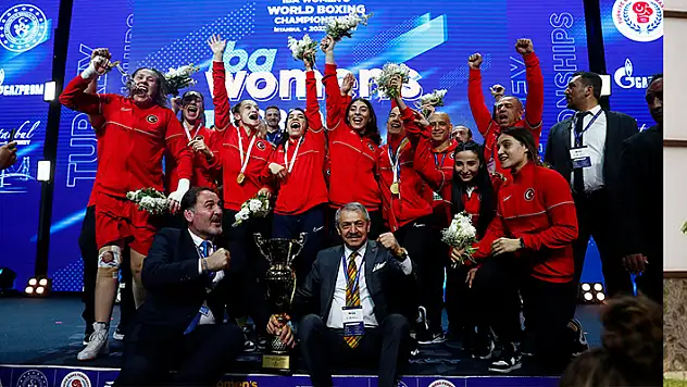 Milli boksörler tarih yazdı 