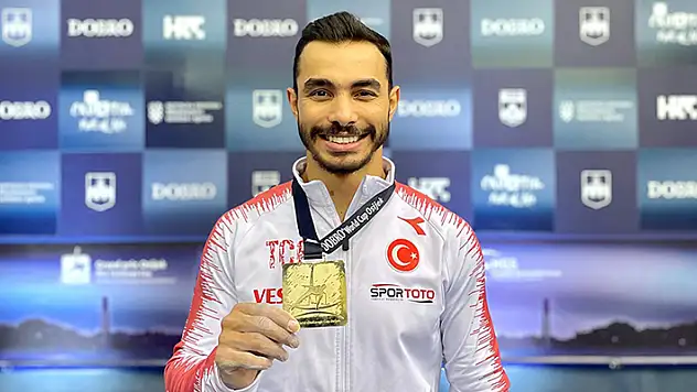 Milli cimnastikçi Ferhat Arıcan, Hırvatistan'da altın madalya kazandı

