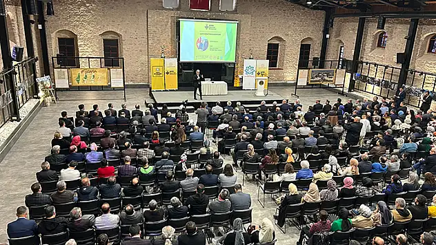 Milli Eğitim Bakan Yardımcısı Yelkenci, Konya Öğretmen Akademileri Açılış Programı'nda ilk dersi verdi
