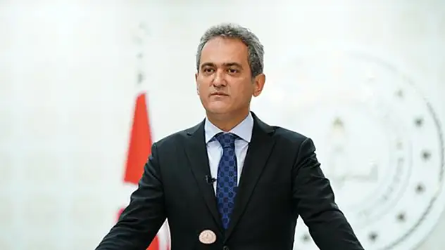 Milli Eğitim Bakanı Mahmut Özer açıkladı: Yüz yüze eğitim 5 gün esasıyla başlıyor!