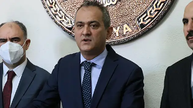 Milli Eğitim Bakanı Özer Konya'da konuştu: Omicron varyantının okullarımıza yansıma son derece düşük
