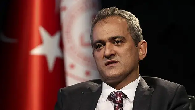 Milli Eğitim Bakanı Özer: Yüz yüze eğitime ara verme gündemimizde değil

