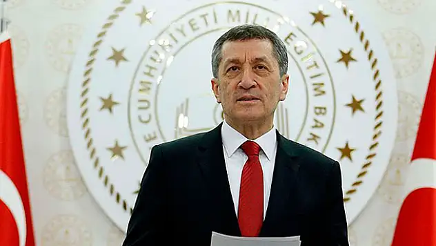 Milli Eğitim Bakanı Selçuk: LGS kapsamındaki merkezi sınav, huzur ve güvenle tamamlandı