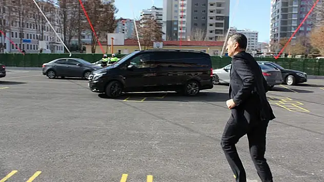 Milli Eğitim Bakanı Selçuk'tan Konya'da çocuklara özel ilgi