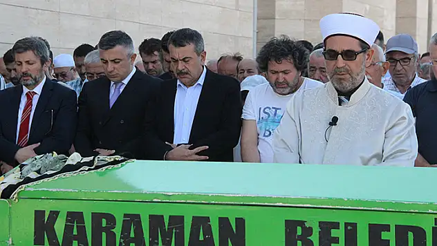Milli Eğitim Bakanı Tekin, Karaman'da cenaze törenine katıldı
