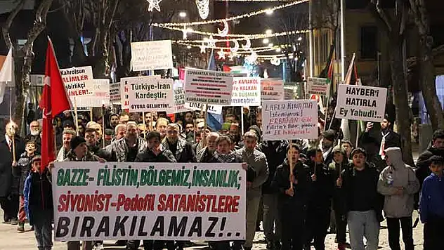Milli Görüşçü Kuruluşlar İran için yürüdü