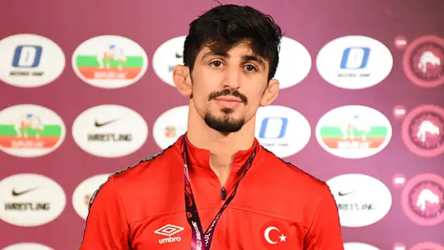 Milli güreşçi Kerem Kamal, Tokyo Olimpiyatları'na kota aldı