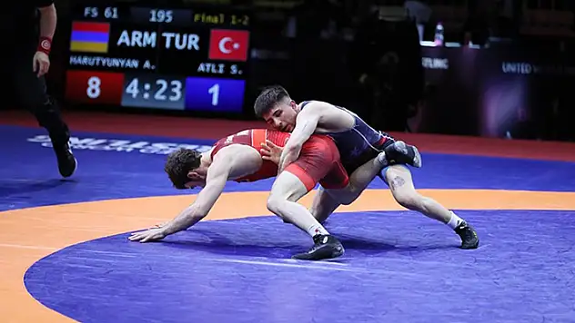 Milli güreşçi Süleyman Atlı, Avrupa ikincisi oldu
