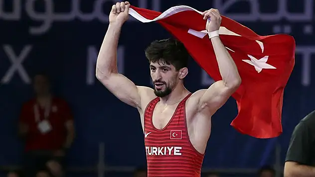 Milli güreşçiler, Macaristan'da iki madalya kazandı
