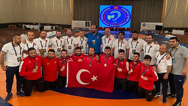 Milli güreşçilerden 29 madalya