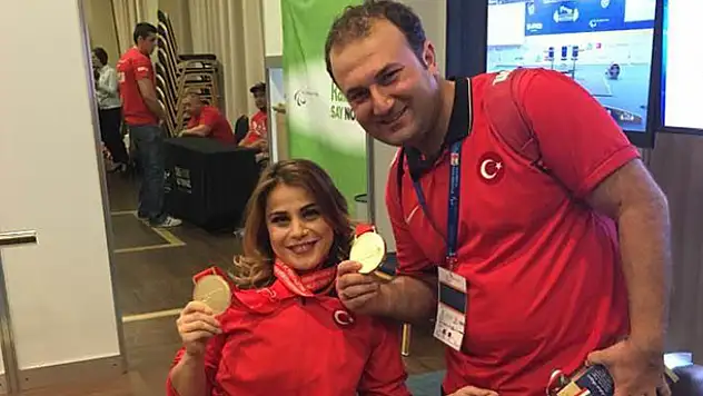 Milli Halterci Muratlı ve Duman Avrupa Şampiyonu