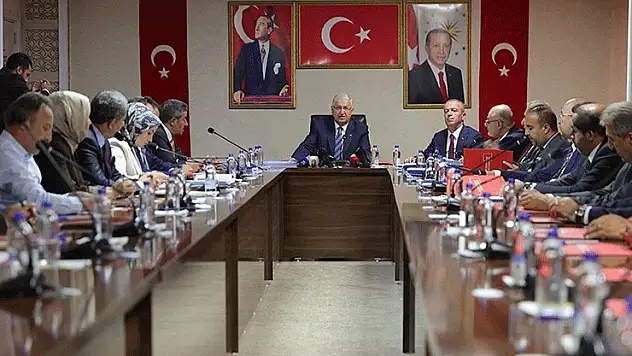 Milli Savunma Bakanı Güler: Ülkemizin güvenliği daha da güçlenirken milletimizin ebedi kardeşliği de pekişmiş olacaktır