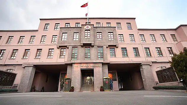 Milli Savunma Bakanlığı 109 memur ve 1349 sözleşmeli personel istihdam edecek