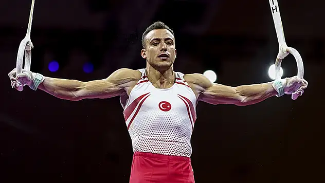 Milli sporcu Adem Asil'den Artistik Cimnastik Dünya Challenge Kupası'nda altın madalya
