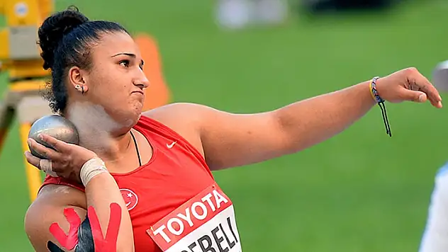 Milli sporcu Emel Dereli, kadınlar gülle atmada olimpiyat kotası aldı
