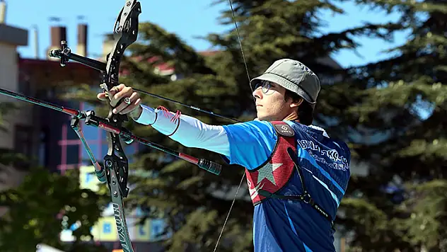 Milli sporcu Mete Gazoz yılın okçusu ödülüne aday gösterildi
