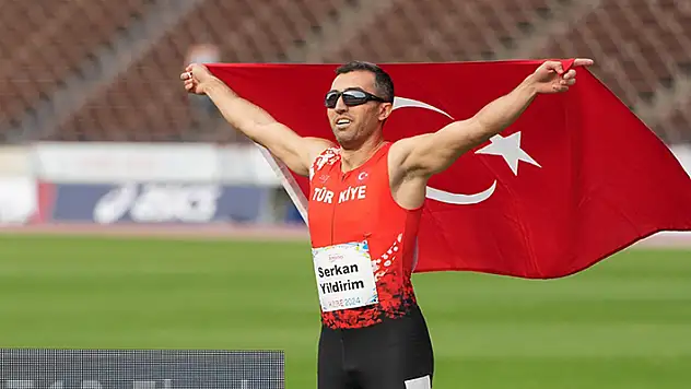 Milli sporcu Serkan Yıldırım, Paris'te finale yükseldi
